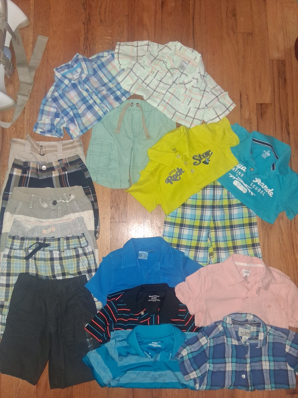 Boys 2T-4T Mixed Bundle Polos/Button Downs/Shorts - Picture 2 of 7